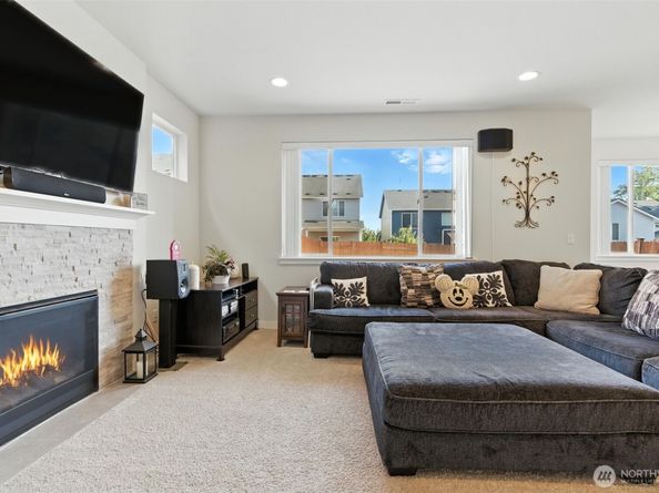 2149 NW Rustling Fir Lane, Silverdale WA 98383