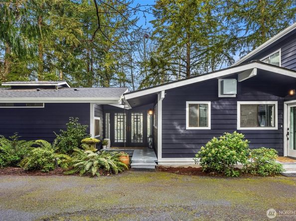 11925 Manzanita Lane NE, Bainbridge Island WA 98110