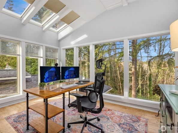 11925 Manzanita Lane NE, Bainbridge Island WA 98110