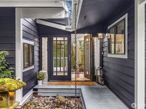 11925 Manzanita Lane NE, Bainbridge Island WA 98110