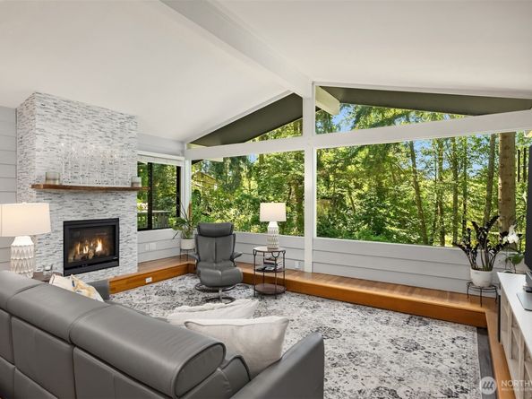 11925 Manzanita Lane NE, Bainbridge Island WA 98110
