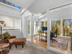 11925 Manzanita Lane NE, Bainbridge Island WA 98110
