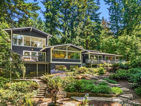 11925 Manzanita Lane NE, Bainbridge Island WA 98110