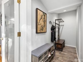 11925 Manzanita Lane NE, Bainbridge Island WA 98110