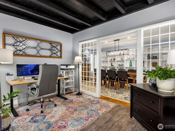 11925 Manzanita Lane NE, Bainbridge Island WA 98110
