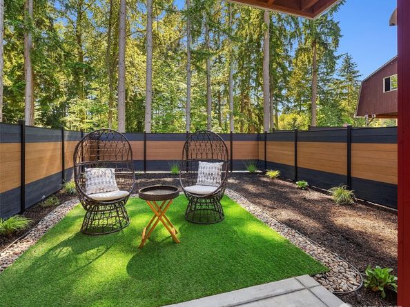 19722 Filbert Drive B5, Bothell WA 98012