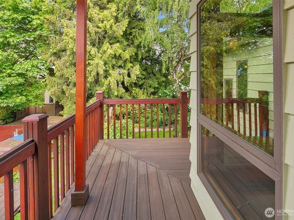 2418 Federal Avenue E, Seattle WA 98102