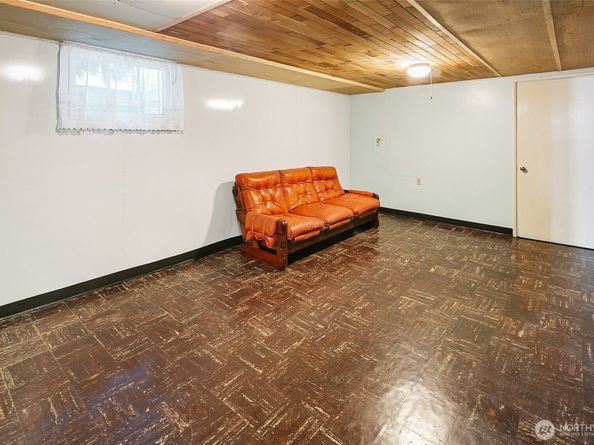 2418 Federal Avenue E, Seattle WA 98102