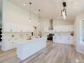 7579 E Idaho Street, Port Orchard WA 98366