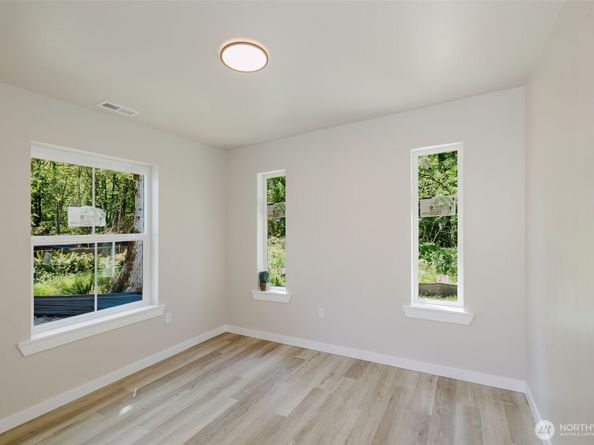 7579 E Idaho Street, Port Orchard WA 98366