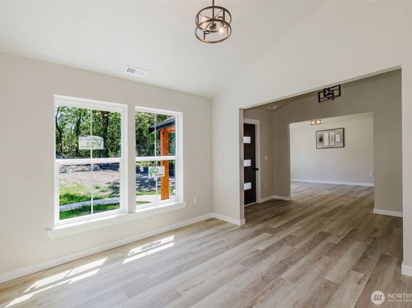 7579 E Idaho Street, Port Orchard WA 98366