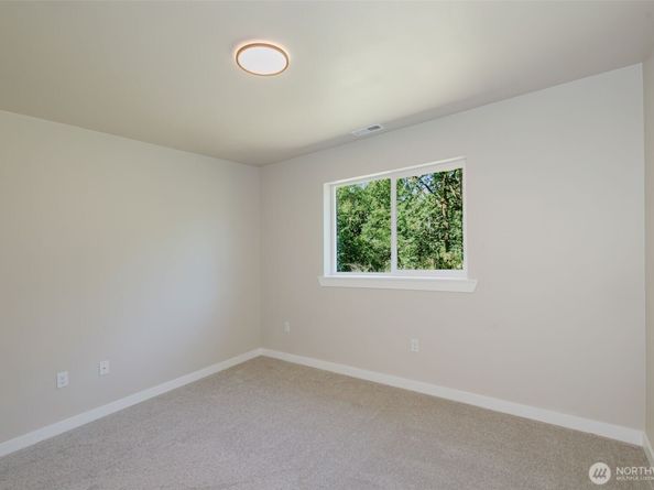 7579 E Idaho Street, Port Orchard WA 98366