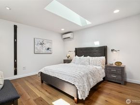 917 18th Avenue C, Seattle WA 98122