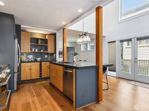 917 18th Avenue C, Seattle WA 98122