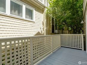 917 18th Avenue C, Seattle WA 98122
