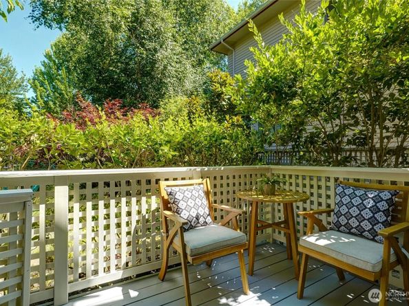 917 18th Avenue C, Seattle WA 98122