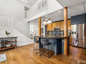 917 18th Avenue C, Seattle WA 98122