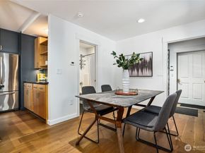 917 18th Avenue C, Seattle WA 98122