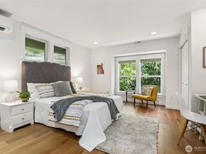 917 18th Avenue C, Seattle WA 98122