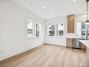 18805 99th Court NE E, Bothell WA 98011