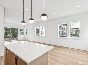 18805 99th Court NE E, Bothell WA 98011