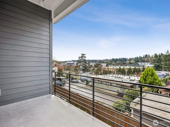 18805 99th Court NE E, Bothell WA 98011