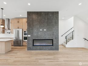 18805 99th Court NE E, Bothell WA 98011