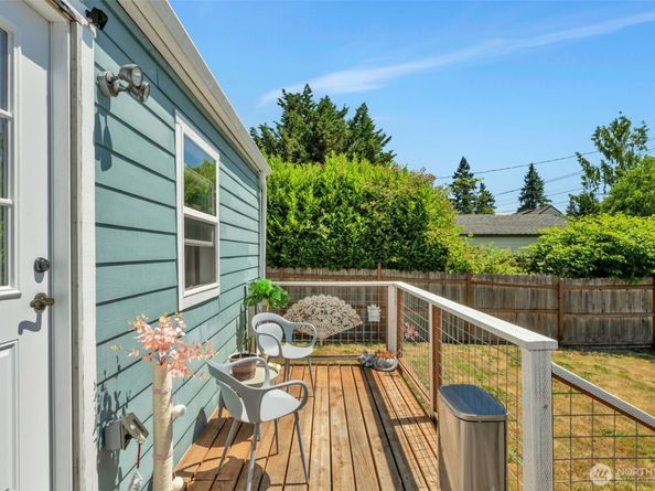 2129 Parker Place, Bremerton WA 98310