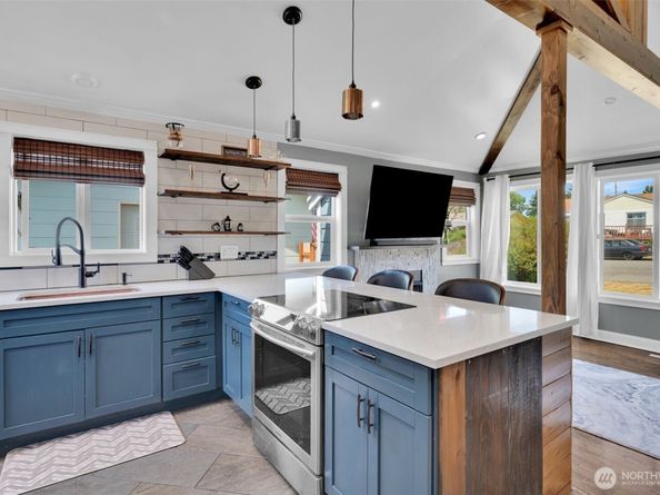 2129 Parker Place, Bremerton WA 98310