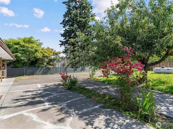7611 Easy Street, Everett WA 98203