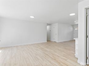 7611 Easy Street, Everett WA 98203