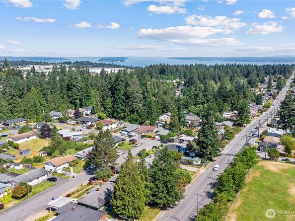 7611 Easy Street, Everett WA 98203