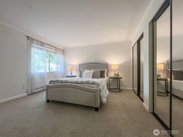17203 NE 45th St 43, Redmond WA 98052