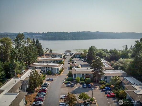 17203 NE 45th St 43, Redmond WA 98052