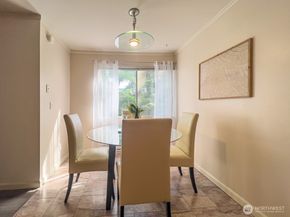 17203 NE 45th St 43, Redmond WA 98052