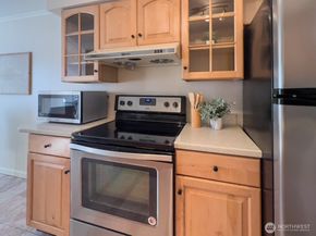 17203 NE 45th St 43, Redmond WA 98052