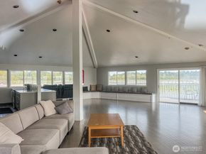 17203 NE 45th St 43, Redmond WA 98052