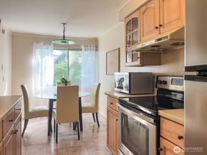 17203 NE 45th St 43, Redmond WA 98052
