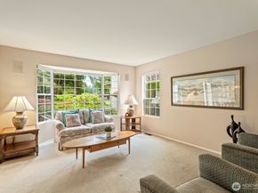 2015 Mill Pointe Drive SE, Mill Creek WA 98012