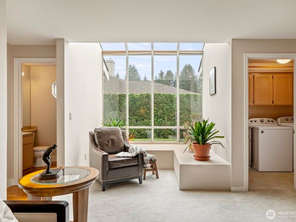 2015 Mill Pointe Drive SE, Mill Creek WA 98012