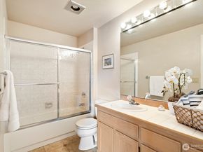 2015 Mill Pointe Drive SE, Mill Creek WA 98012