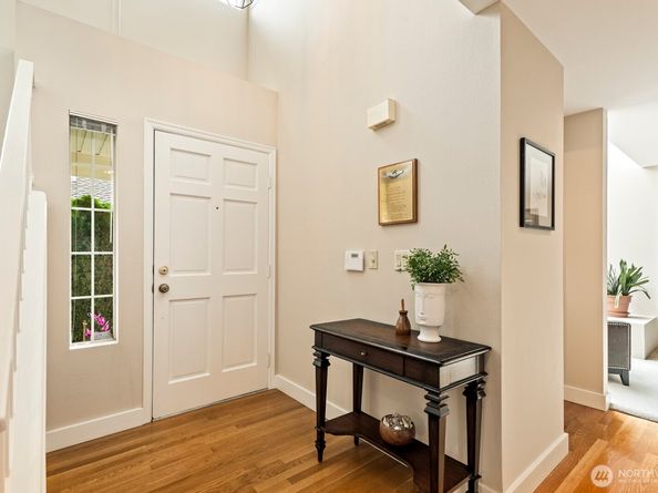 2015 Mill Pointe Drive SE, Mill Creek WA 98012