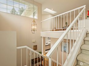 2015 Mill Pointe Drive SE, Mill Creek WA 98012