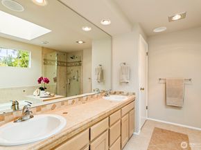 2015 Mill Pointe Drive SE, Mill Creek WA 98012