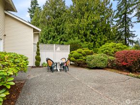 2015 Mill Pointe Drive SE, Mill Creek WA 98012