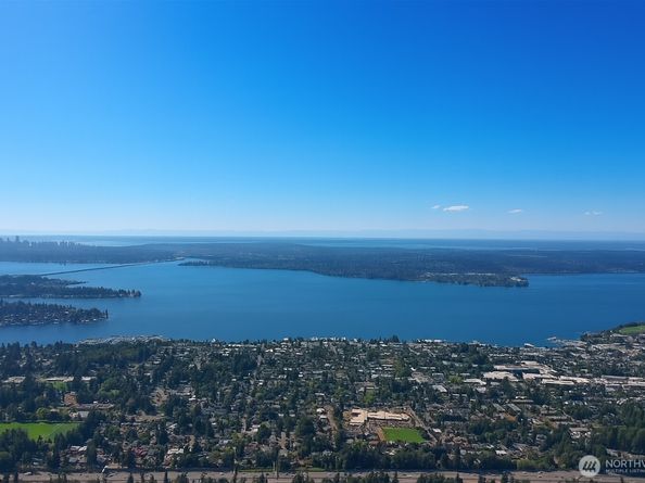 12206 NE 61st Street, Kirkland WA 98033