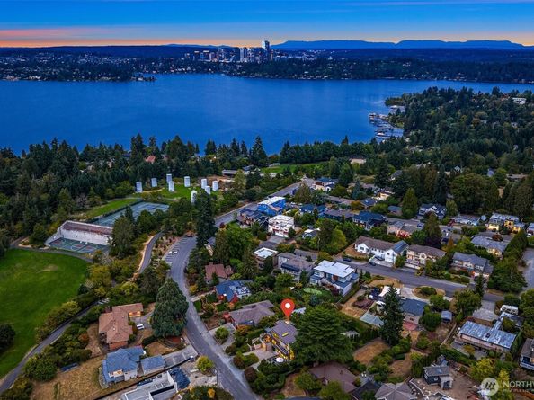 2236 66th Avenue SE, Mercer Island WA 98040
