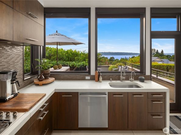 2236 66th Avenue SE, Mercer Island WA 98040