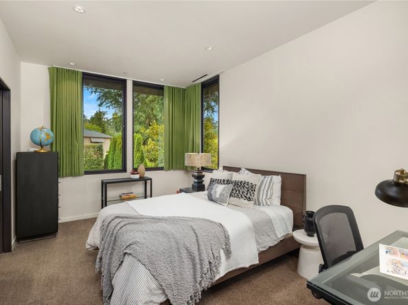 2236 66th Avenue SE, Mercer Island WA 98040