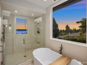 2236 66th Avenue SE, Mercer Island WA 98040